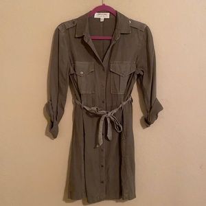 Anthropologie green dress with belt